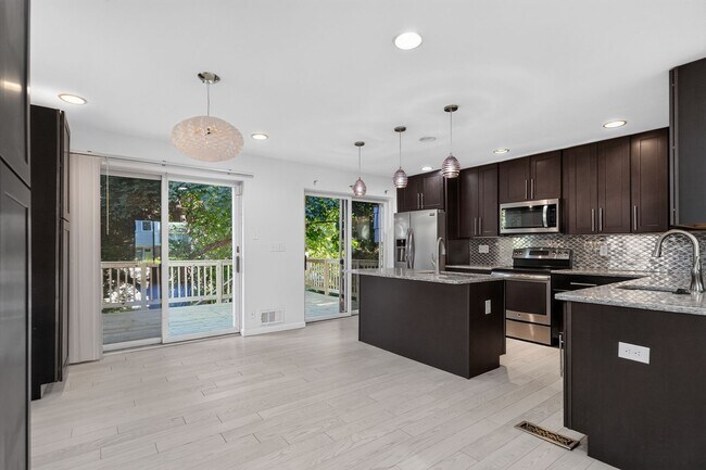 Foto del edificio - 3521 Yuma St NW