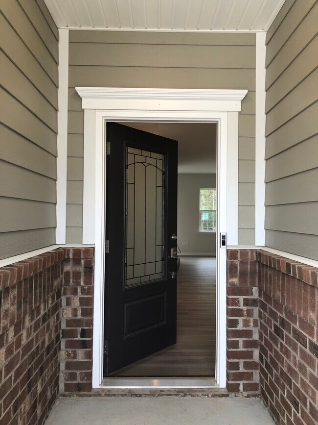 Foto del edificio - 601 Deep River Wy