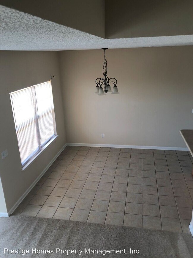 Building Photo - 2 br, 2.5 bath House - 15 Courtyard Way