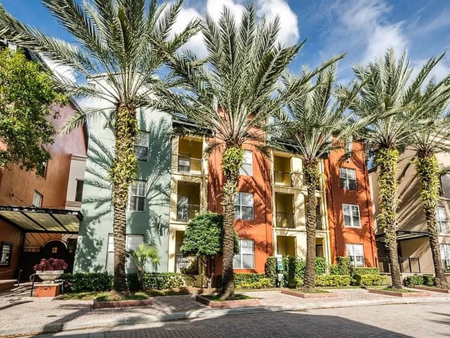 Building Photo - 2331 W Horatio St