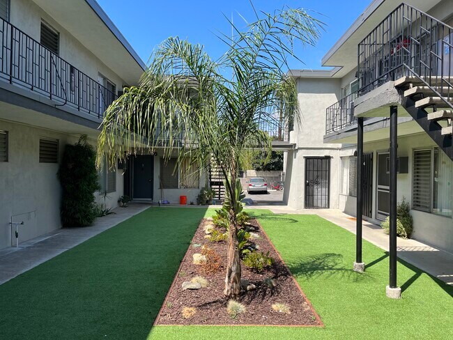 Foto del edificio - 144 S Avenue 55