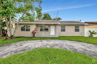 Building Photo - 607 SW 76th Terrace
