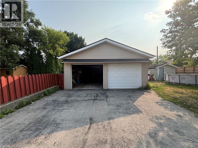 Building Photo - 248 Felan Ave