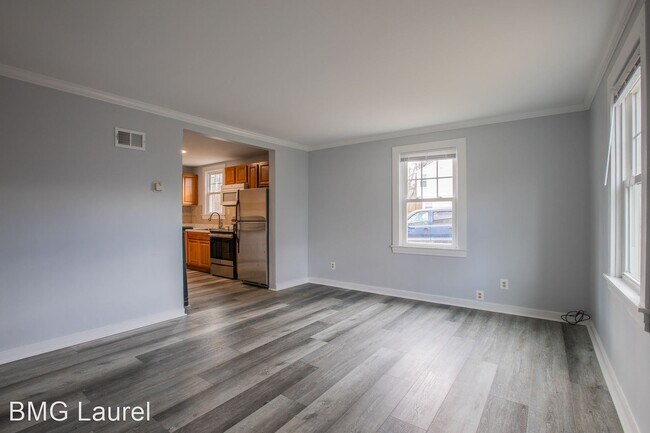 Building Photo - 3 br, 1.5 bath House - 13302 Williams Dr