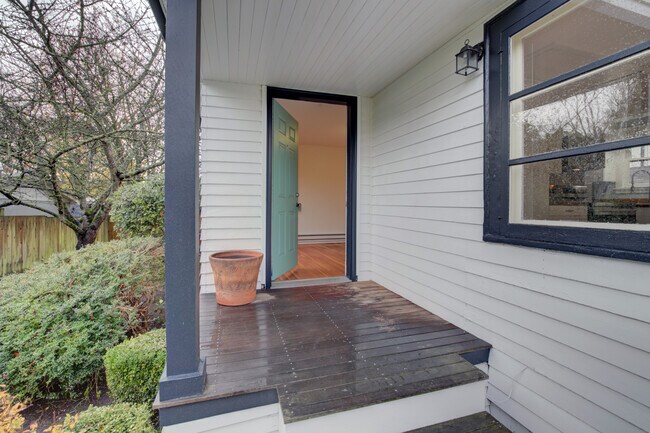Foto del edificio - 8723 1st Ave NW