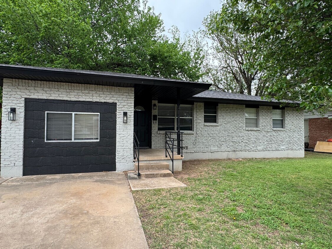Foto principal - 421 NW 57th St