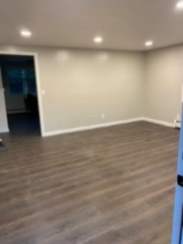 Building Photo - 360 Sandown Rd