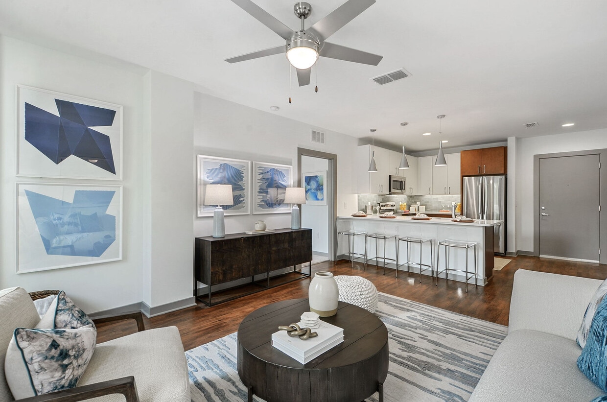 Cortland Westshore Apartments in Tampa, FL