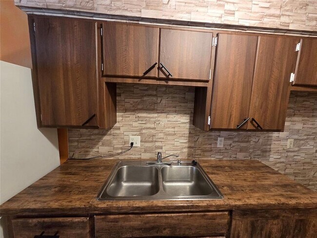 Foto del edificio - 401 SE 12th St