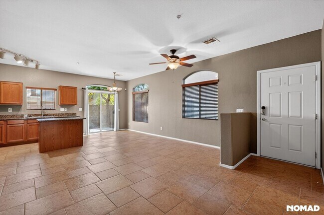 Foto del edificio - 2725 E Mine Creek Rd