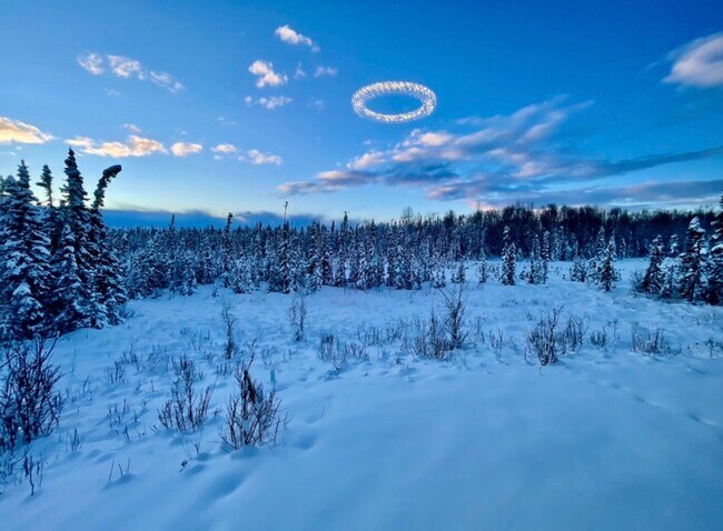 Foto del edificio - Fantastic, Single Family, Ranch Style home on an acre! Upgraded 3bed/2bath/2 car garage with all ...