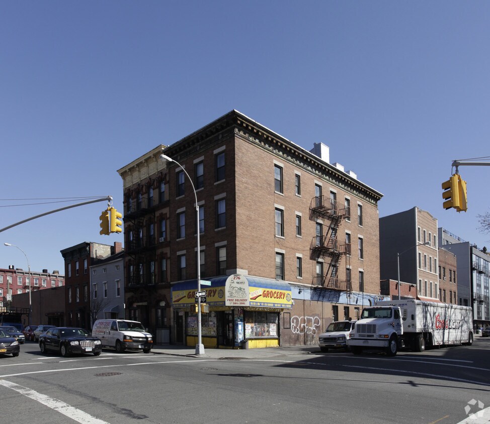 Building Photo - 276 Humboldt St