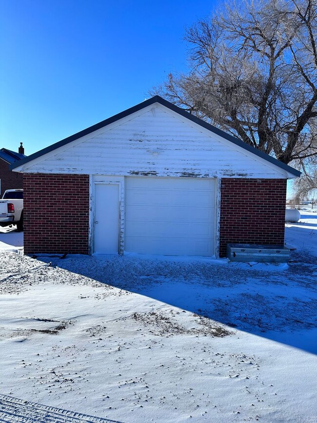 Building Photo - 33076 County Rd 43