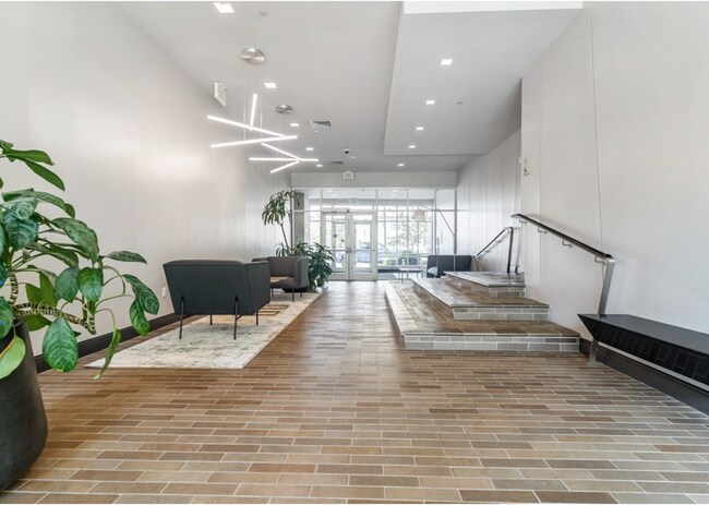 Building Photo - 700 Harrison Ave