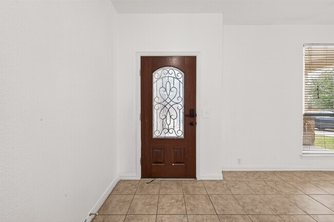 Foto del edificio - 5519 Jay Thrush Dr