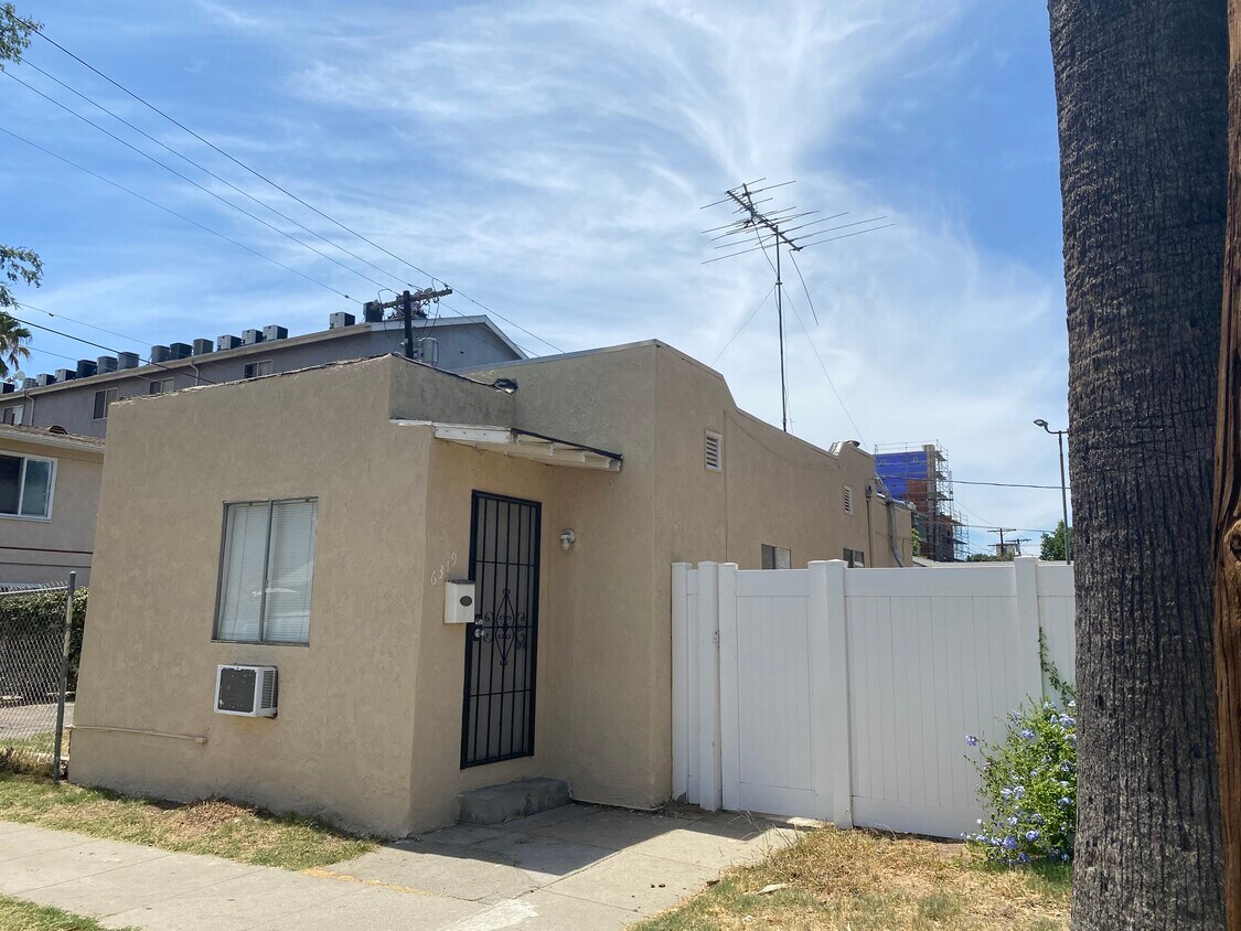 6319 Tyrone Ave, Van Nuys, CA 91401 House for Rent in Van Nuys, CA