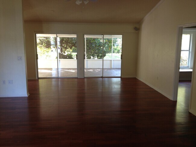 Photo - ***FGCU STUDENTS WELCOME***RELAXED NEIGHBO... House