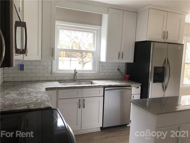 Building Photo - 812 Lightwood Dr