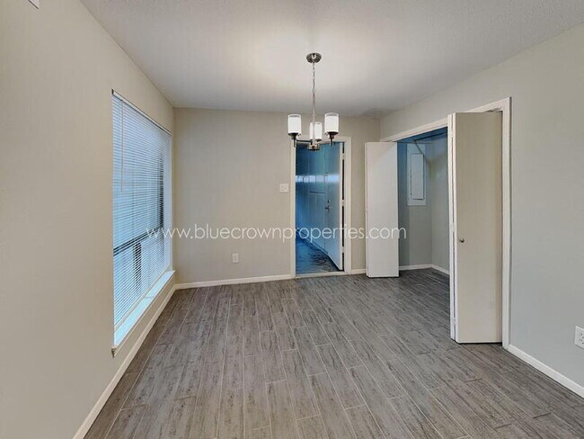 Foto del edificio - 2414 S Graham Dr