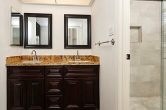 Building Photo - 30 Berryfrost Ln