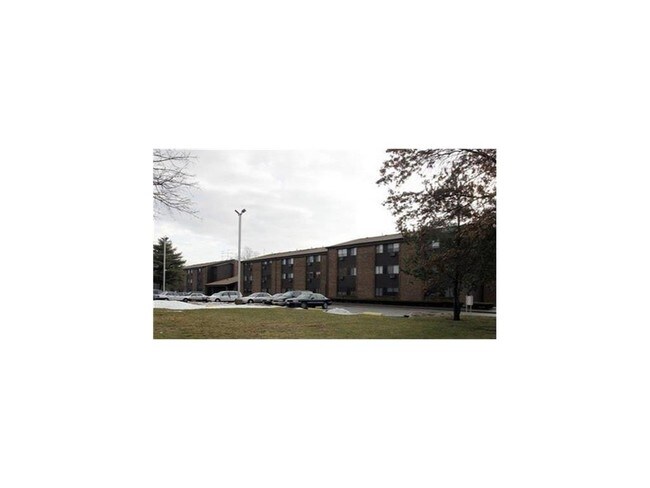 Building Photo - 301 Cranston St