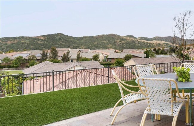 Building Photo - 75 Promesa Ave