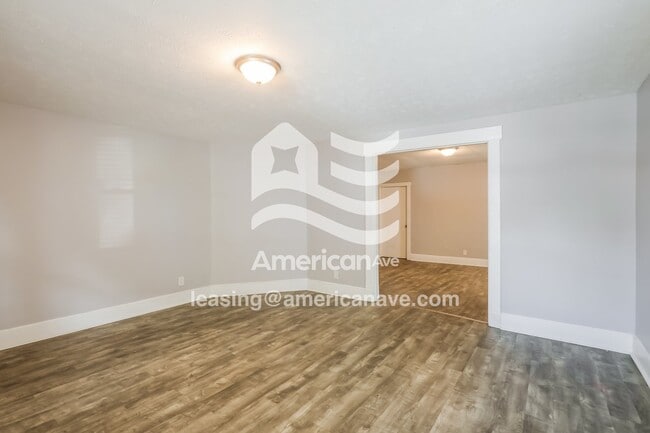 Foto del edificio - 1805#1807 Columbia Avenue, 45042; #702445 ...