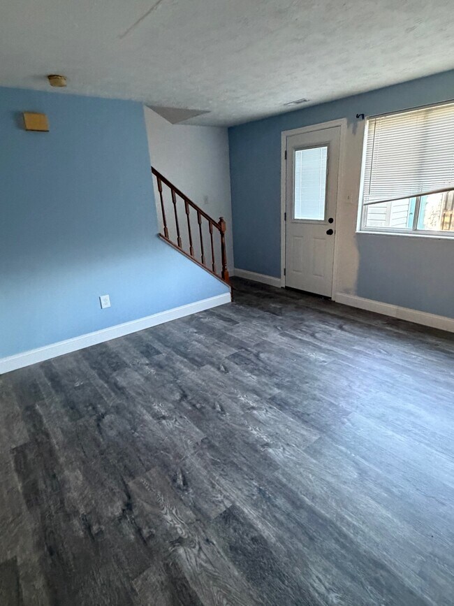 Building Photo - 1 Leatherwood Ct