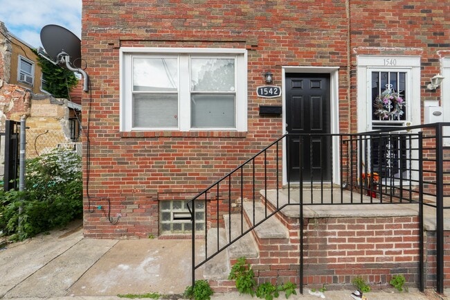 Photo - 1542 S 27th St House