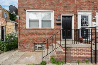 Building Photo - 1542 S 27th St