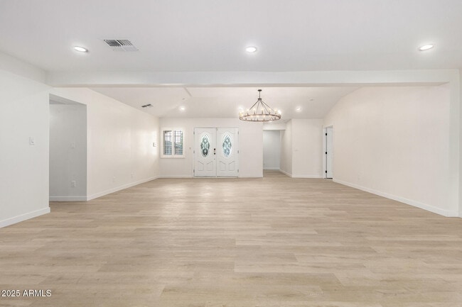 Building Photo - 1606 W Keim Dr