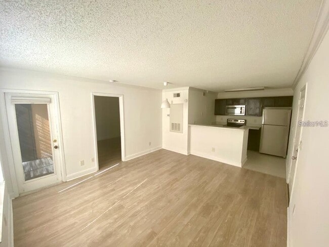 Foto del edificio - 2130 Cascades Blvd