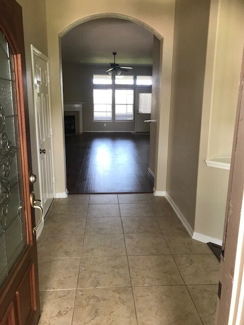 Foto del edificio - 19930 Kendall Lake Dr