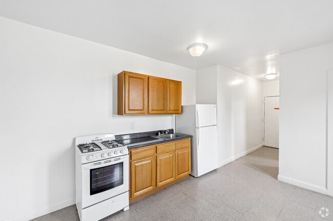 Studio - 376SF - Kitchen - Bedell Terrace