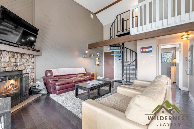 Foto del edificio - Buffalo Ridge - Spacious unit with Wifi, Covered Parking & Clubhouse