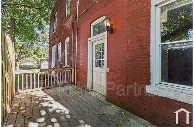 Foto del edificio - 3005-3007 S Compton Ave