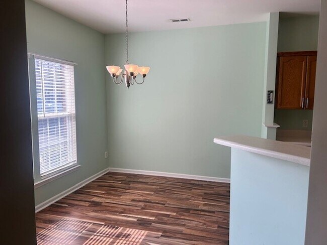 Foto del edificio - Townhome in Matthews