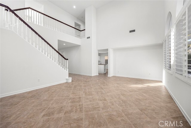 Building Photo - 2556 Pearblossom St