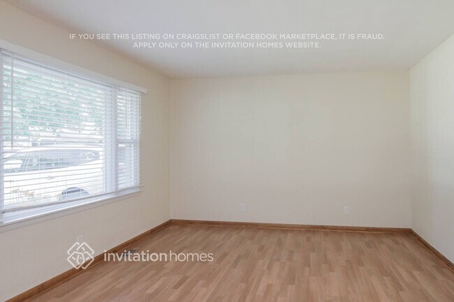 Foto del edificio - 301 S Reedwood Dr