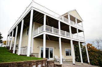 Building Photo - 26 Midledge Ave
