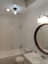 Building Photo - 13150 Trail Hollow Dr