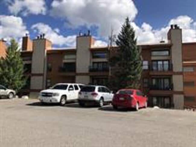 Building Photo - Wildernest 2 Bedroom 2 Bathroom includes all utilities!  Flexible lease terms.