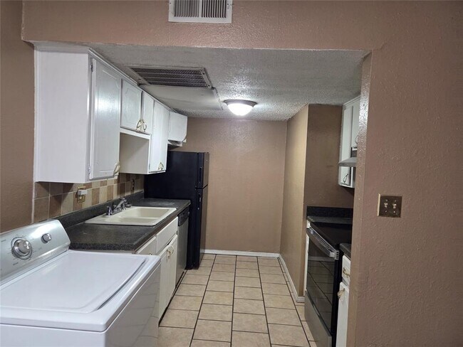 Foto del edificio - 401 SE 12th Ave