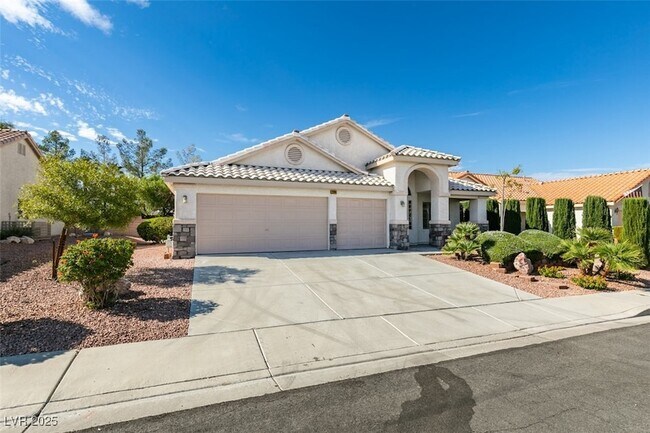 Foto del edificio - 2744 Summerchase Ln