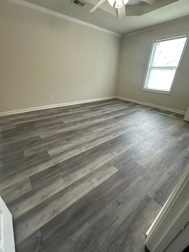 Foto del edificio - 5635 Austin Garner Rd