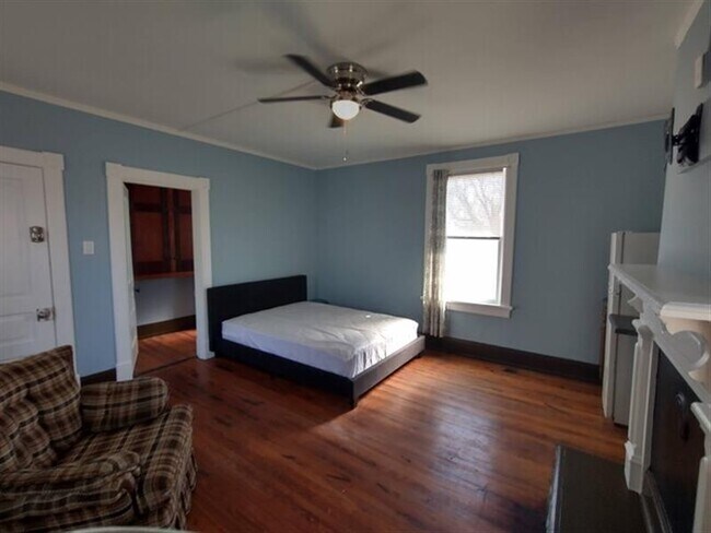 Building Photo - jamie’s homes14
