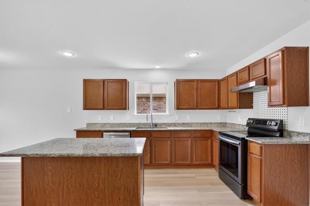 Building Photo - 3220 Brixton Dr