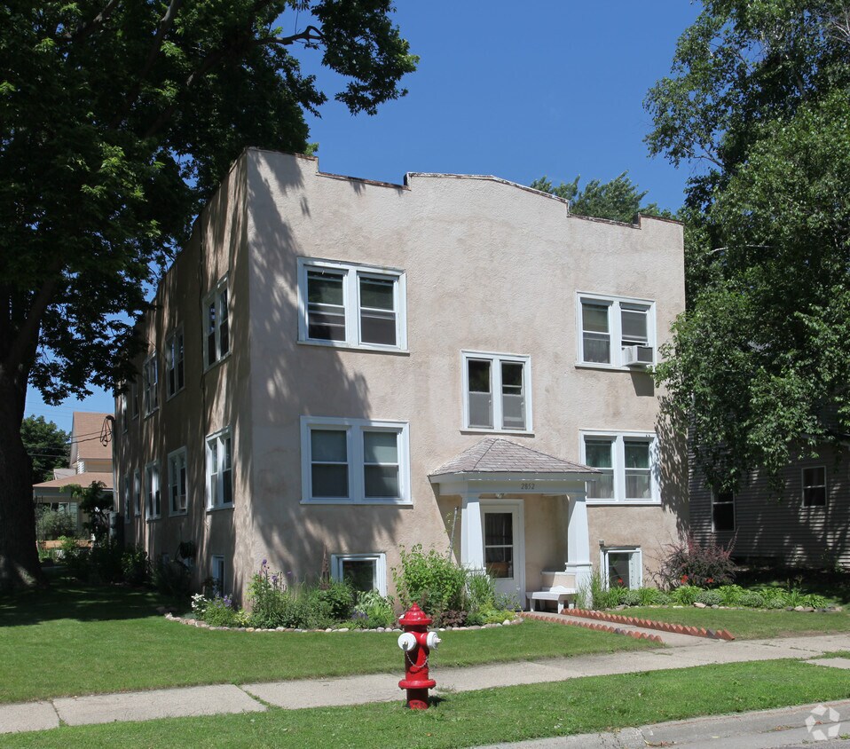 Foto principal - 2852 38th Ave S