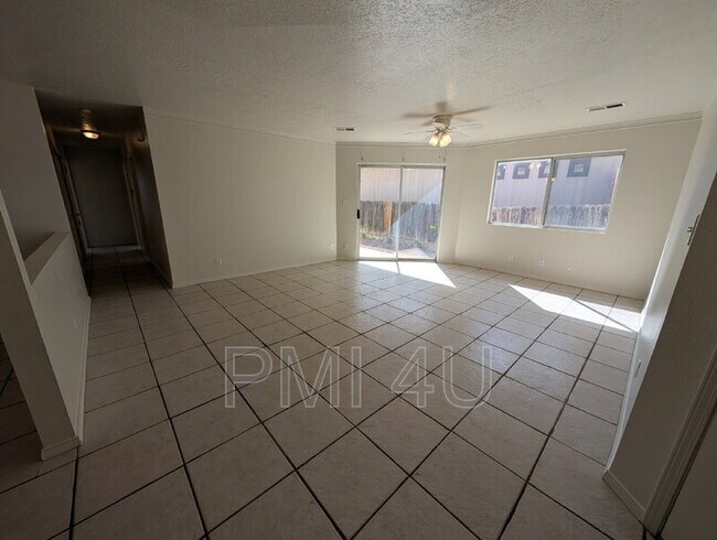 Foto del edificio - 1160 Sand Dune Rd NE