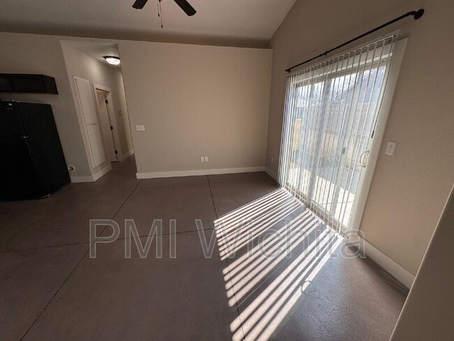 Building Photo - 3425 E Aster St